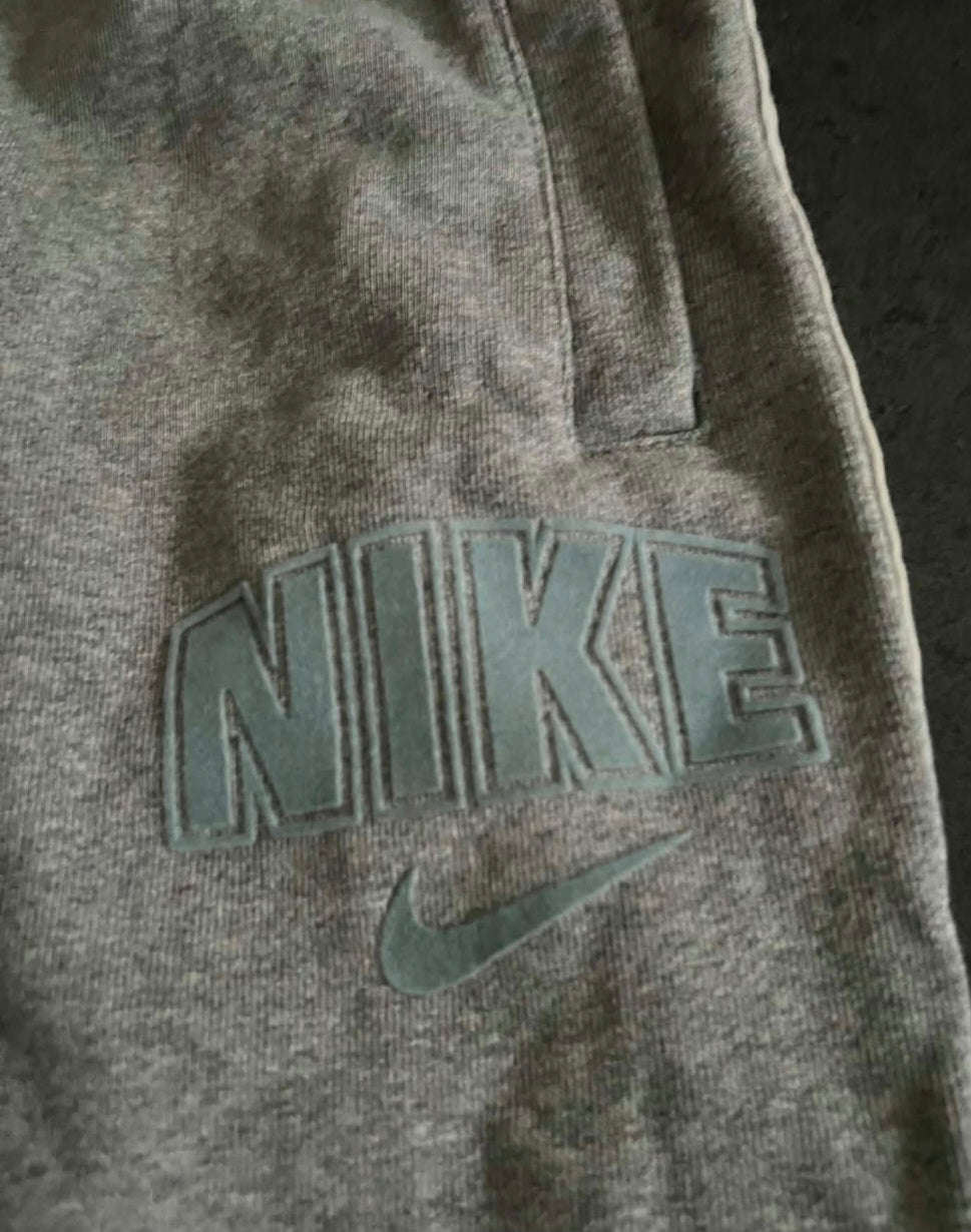 Nike férfi melegítőnadrág S