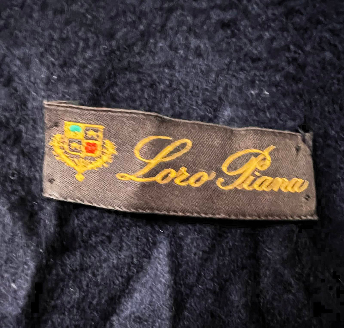 Loro Piana kasmír sál