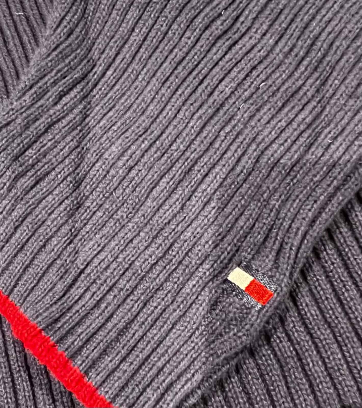 Tommy Hilfiger férfi kötött pulóver L